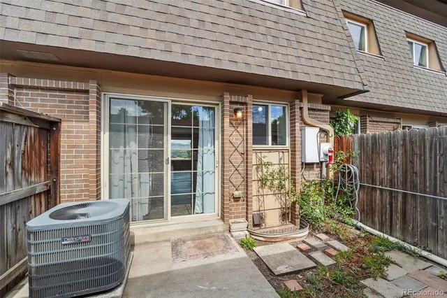 $2,600 | 374 Gladiola Street, Golden, CO 80401