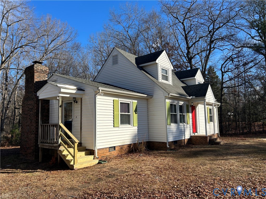 18086 Old Ridge Road Montpelier, VA 23192 - Photo 2 of 21 a front view of a house with a yard