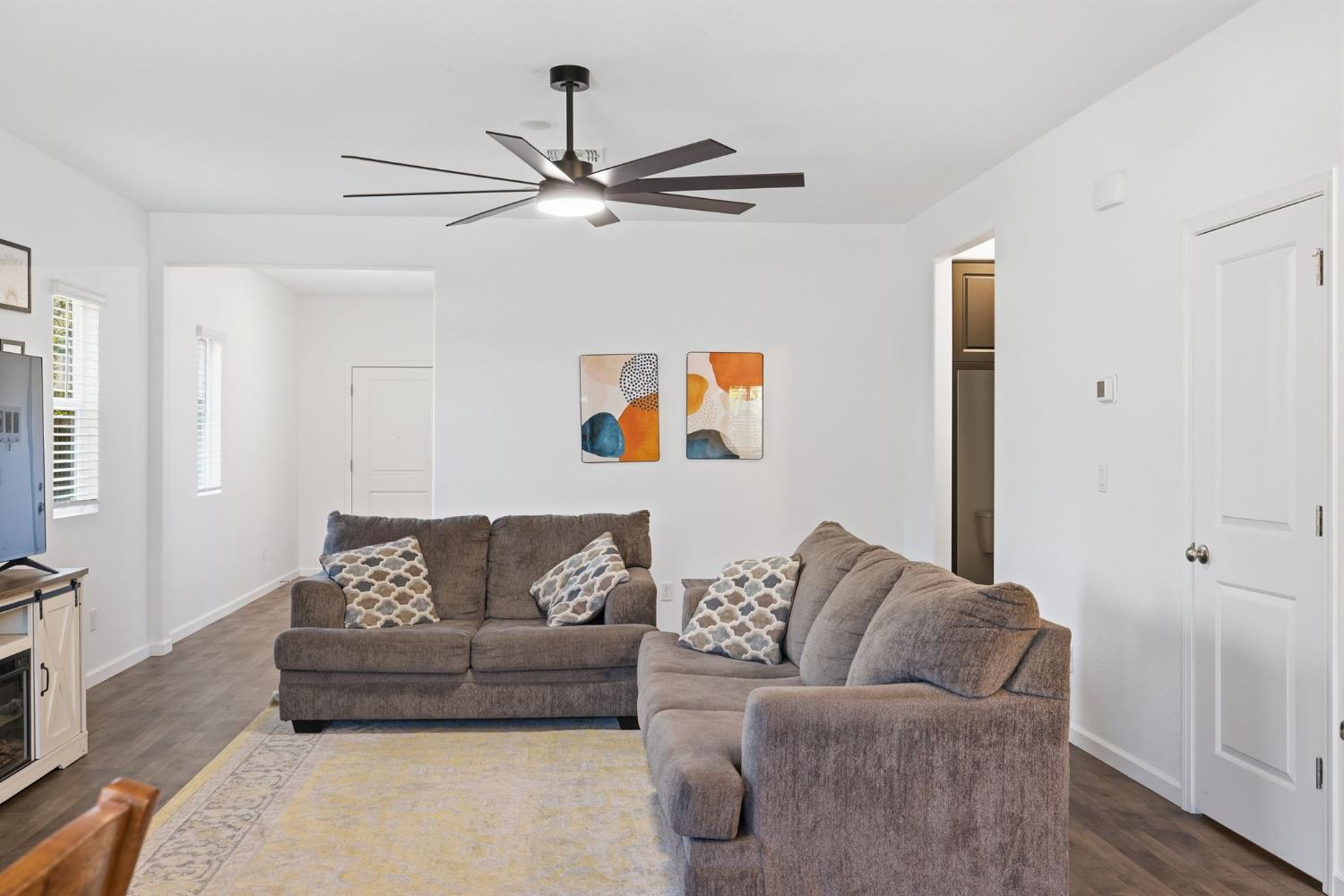 12201 Encanto Way Rancho Cordova, CA 95742 - Photo 14 of 38