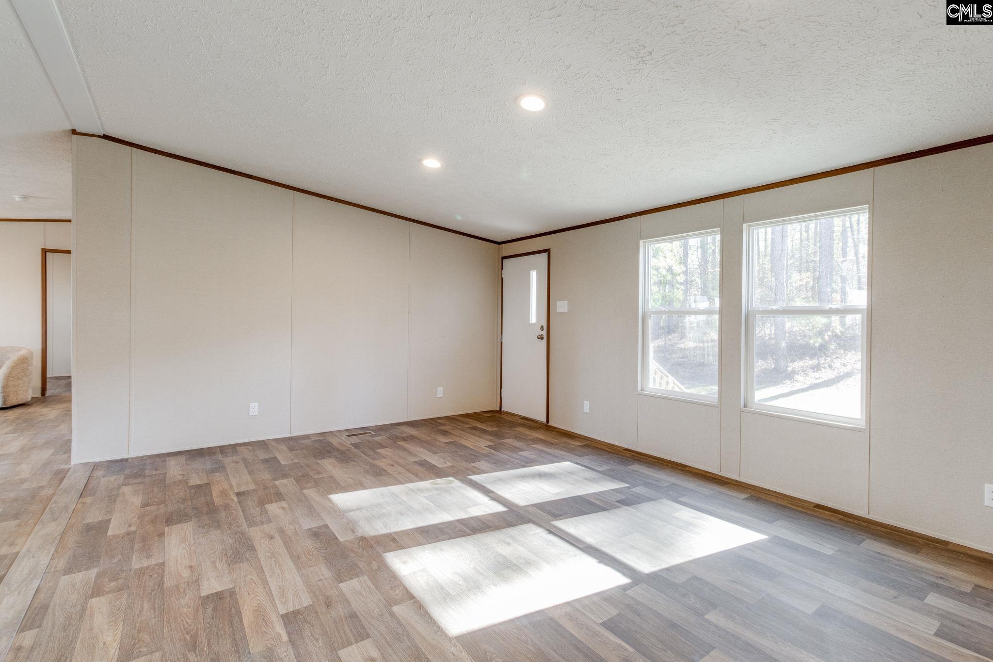 5339 Lockhart Road Kershaw, SC 29067 - Photo 6 of 32