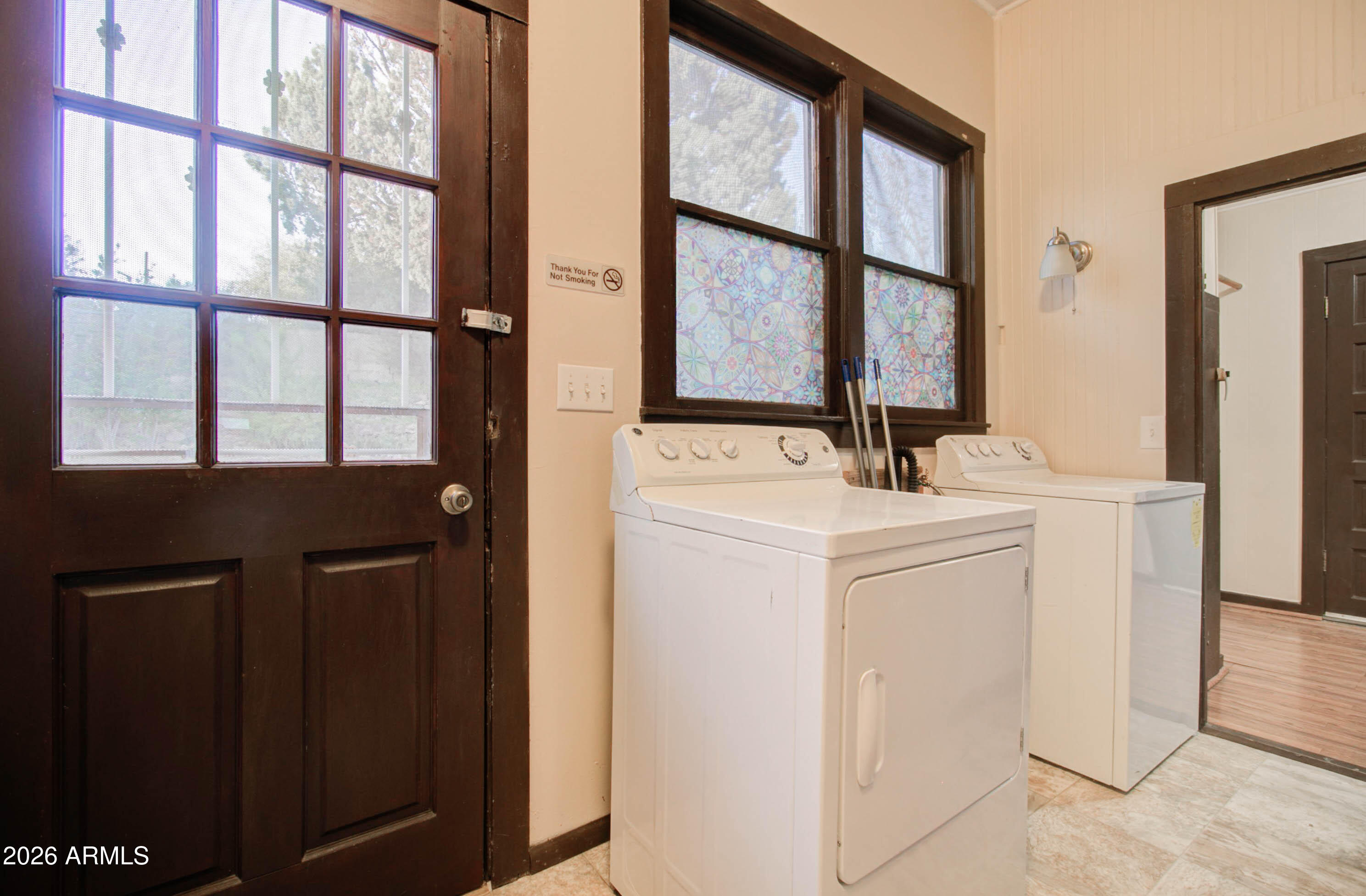 385 South Broad Street Globe, AZ 85501 - Photo 29 of 36 a utility room with dryer and washer