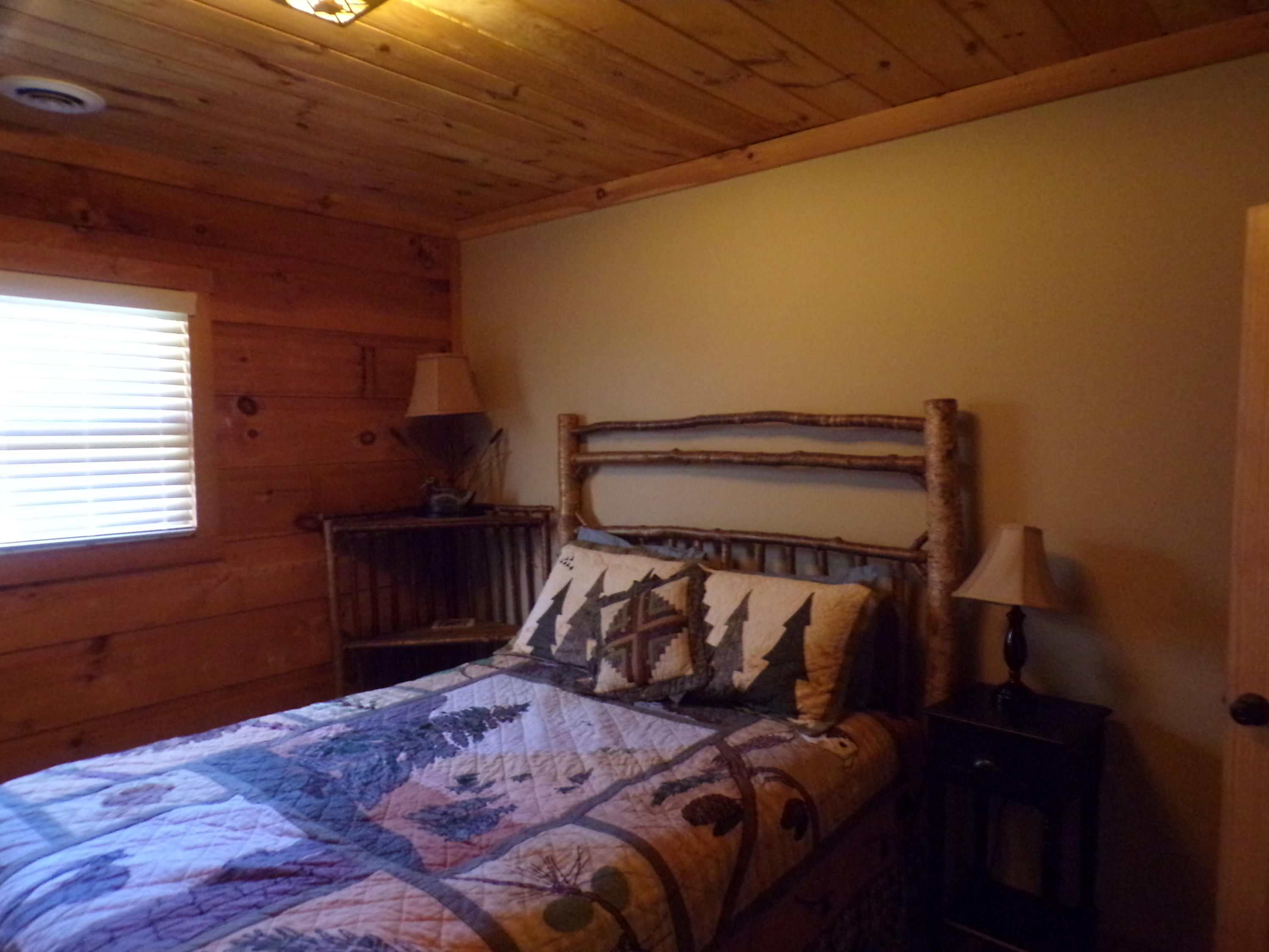 582 Cove Ridge Circle Butler, TN 37640 - Photo 11 of 34 Bedroom 1
