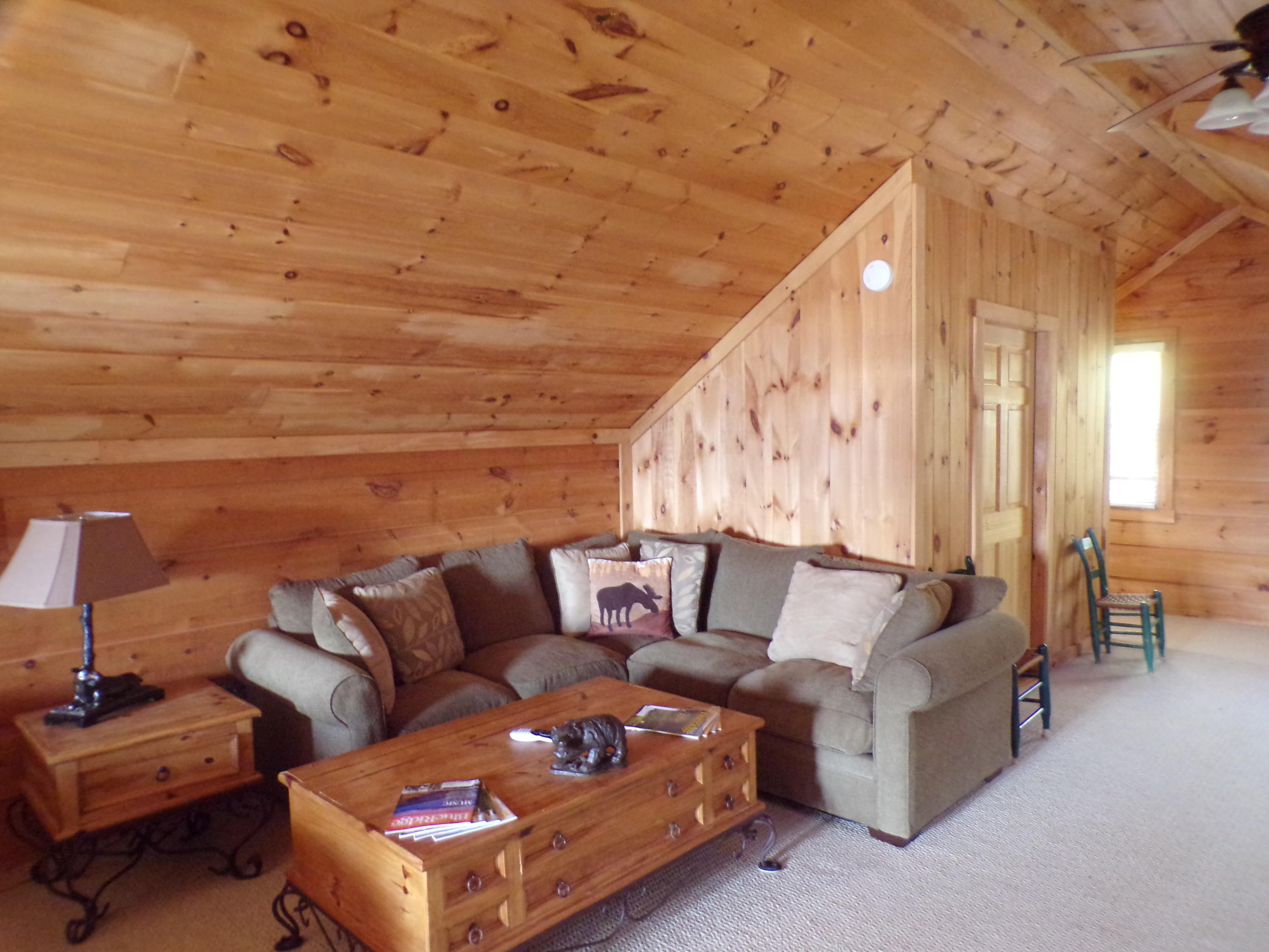 582 Cove Ridge Circle Butler, TN 37640 - Photo 21 of 34 Sitting Area