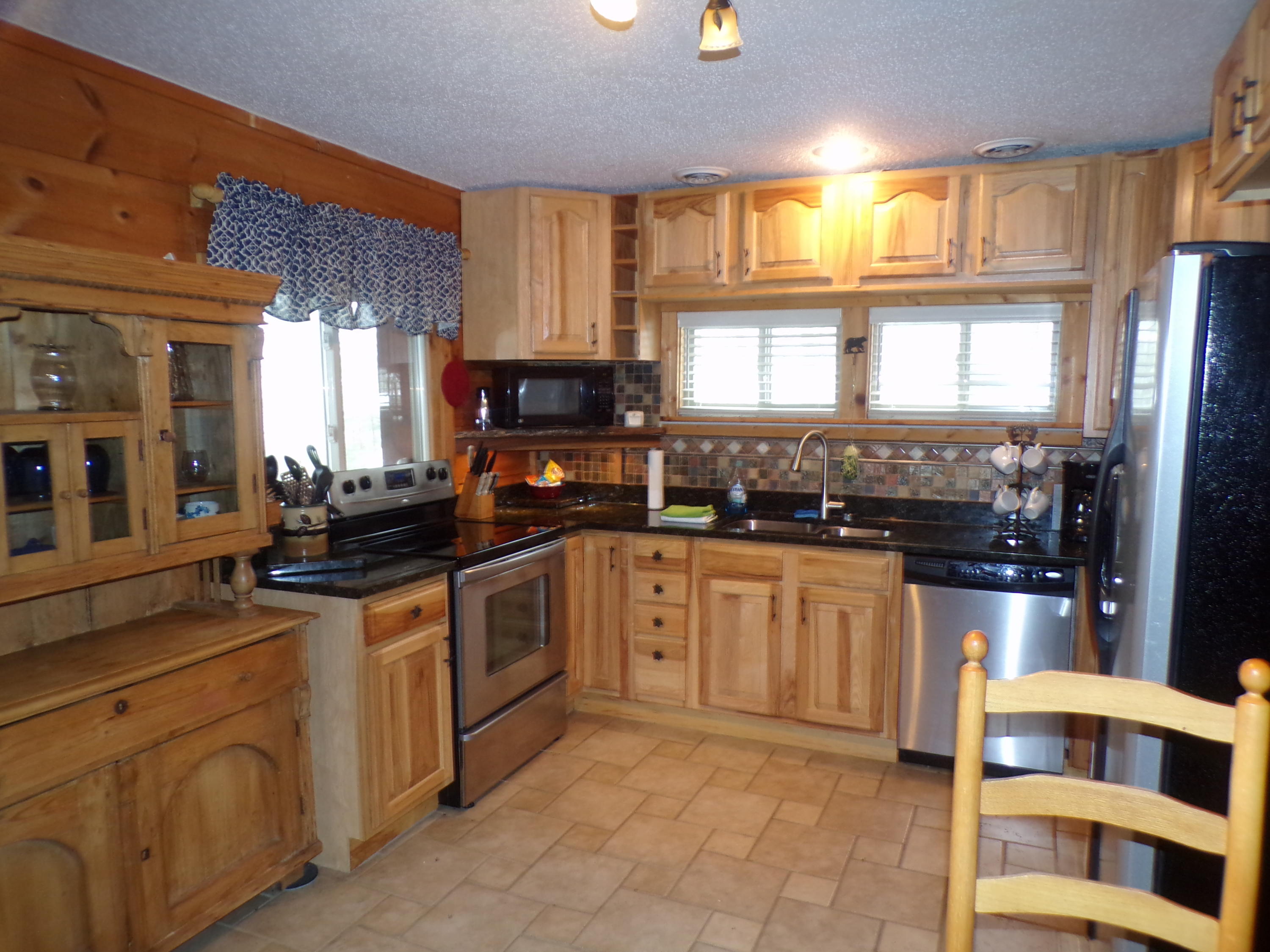 582 Cove Ridge Circle Butler, TN 37640 - Photo 3 of 34 Kitchen Upgrades