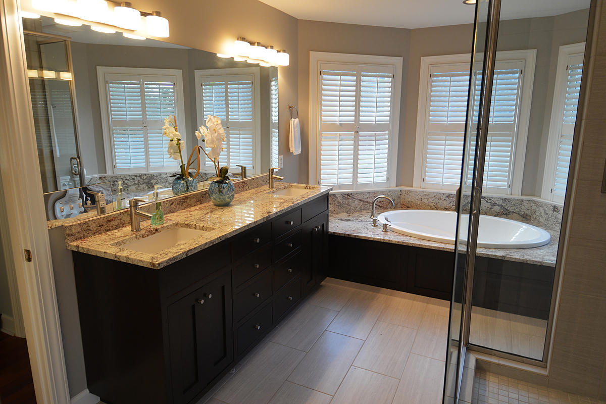 1336 Old Brickyard Road Mount Pleasant, SC 29466 - Photo 20 of 56 1336_old_brickyard_masterbath_00_MLS