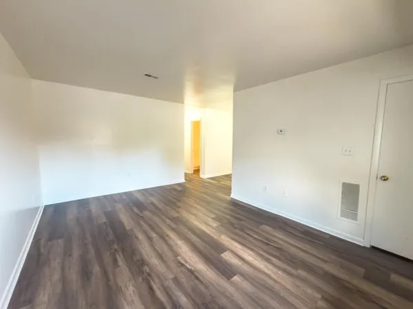 $1,000 | 5137 Overland Drive, Unit E, Roanoke, VA 24018