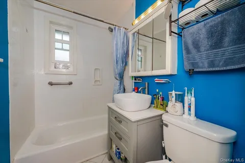 $238,888 | 226-24 Kingsbury Avenue, Unit B | Oakland Gardens