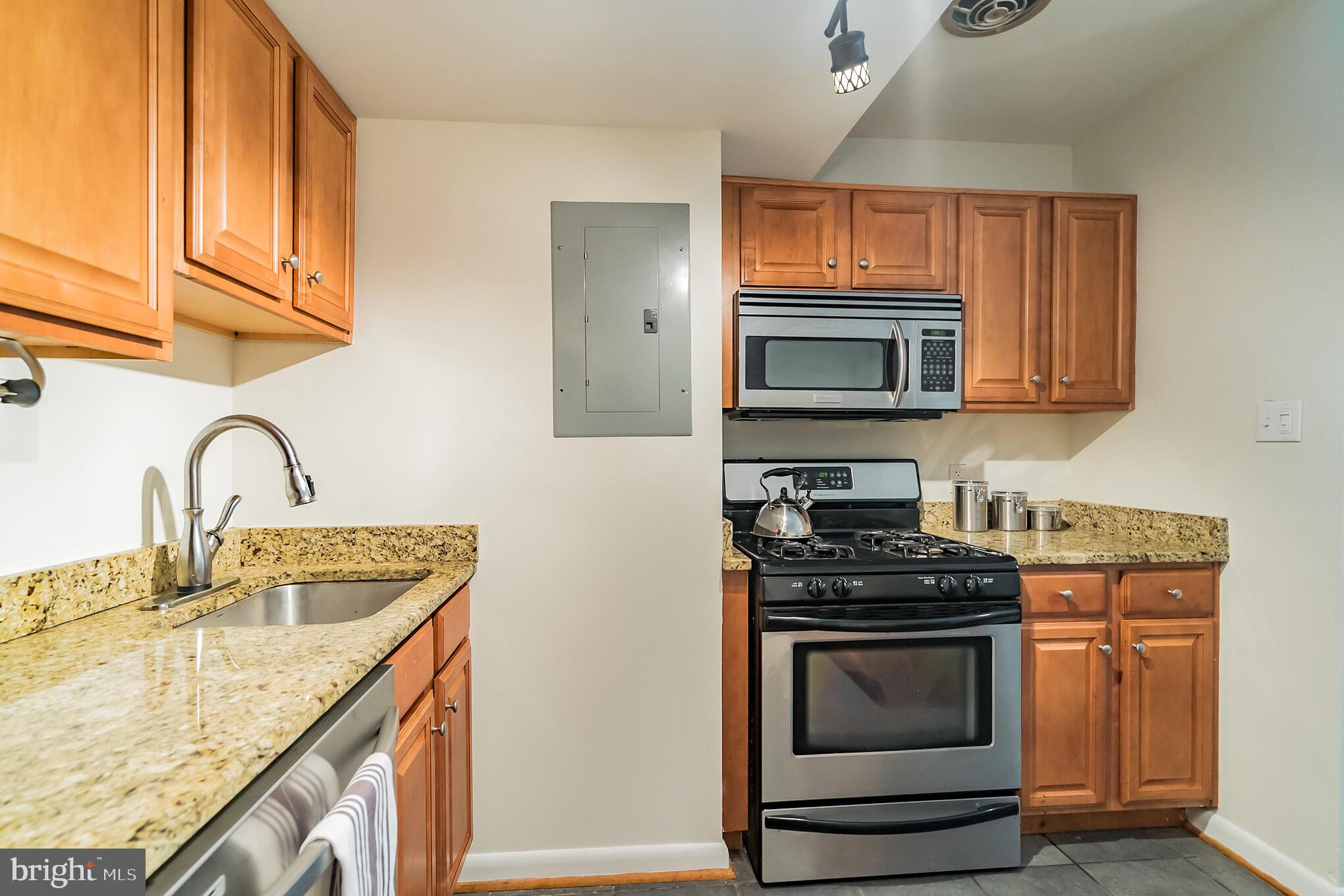 8618 Manchester Road, Unit 2 Silver Spring, MD 20901 - Photo 20 of 39 Plenty of room to prep & cook.