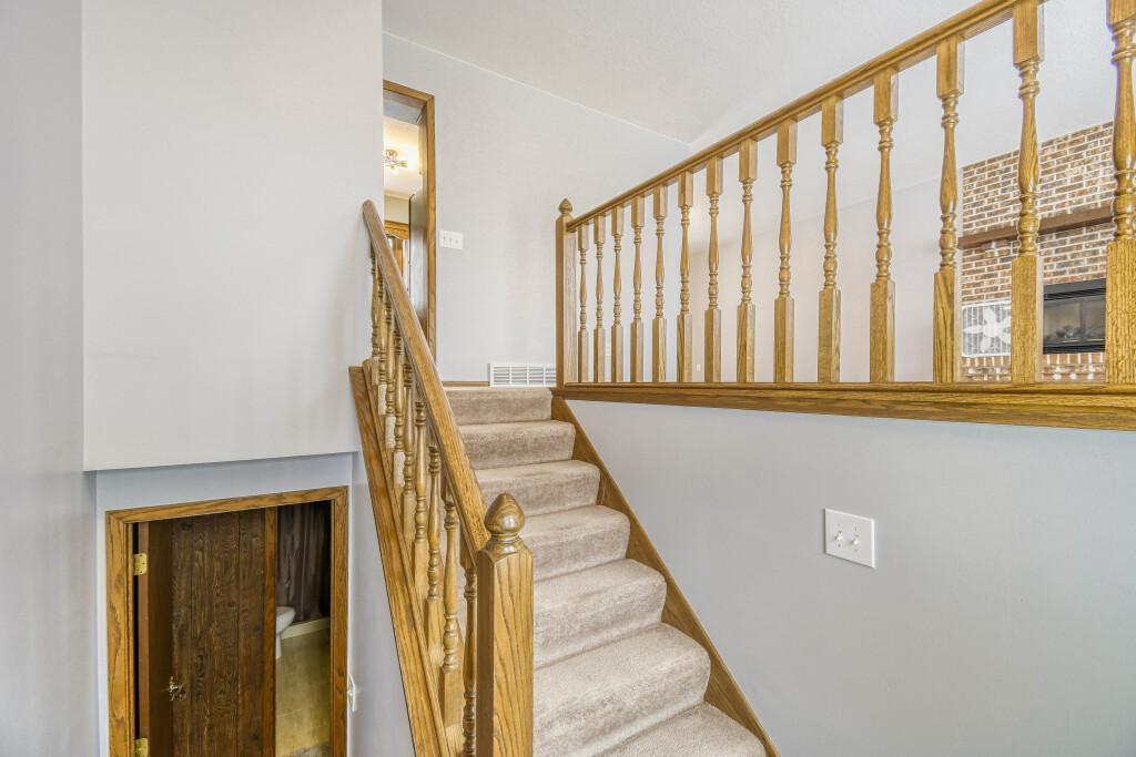 124 Oak Ridge Drive Delano, MN 55328 - Photo 4 of 28