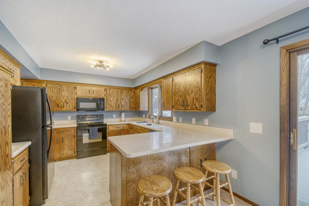 124 Oak Ridge Drive Delano, MN 55328 - Photo 9 of 28