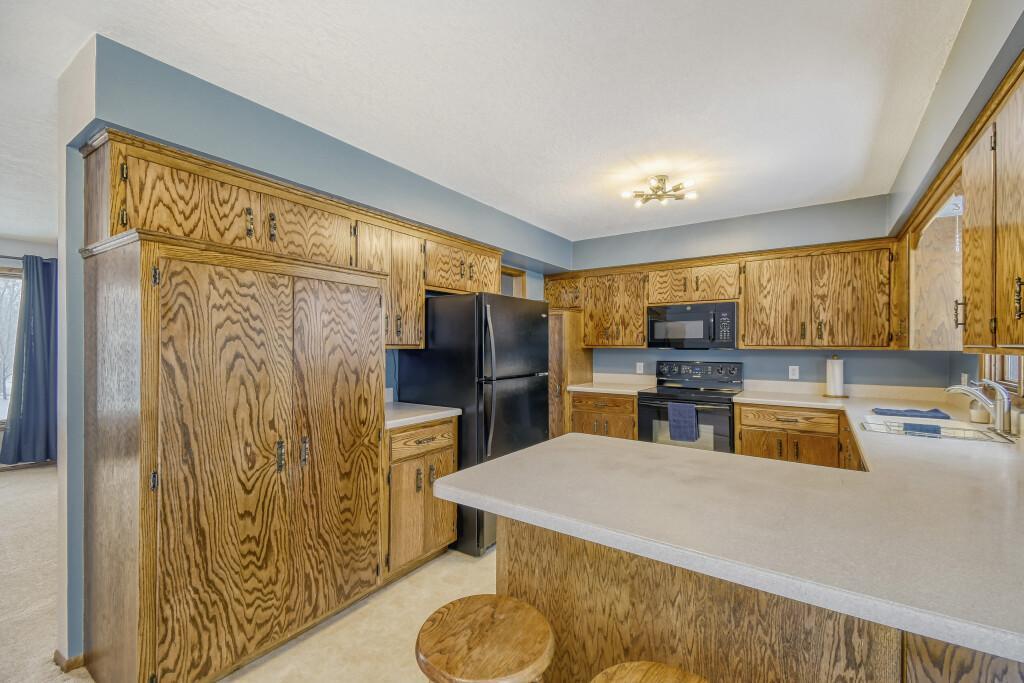 124 Oak Ridge Drive Delano, MN 55328 - Photo 10 of 28