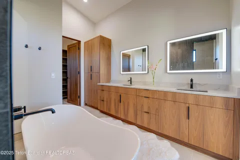 $2,600,000 | 9346 Basin Drive, Victor, ID 83455