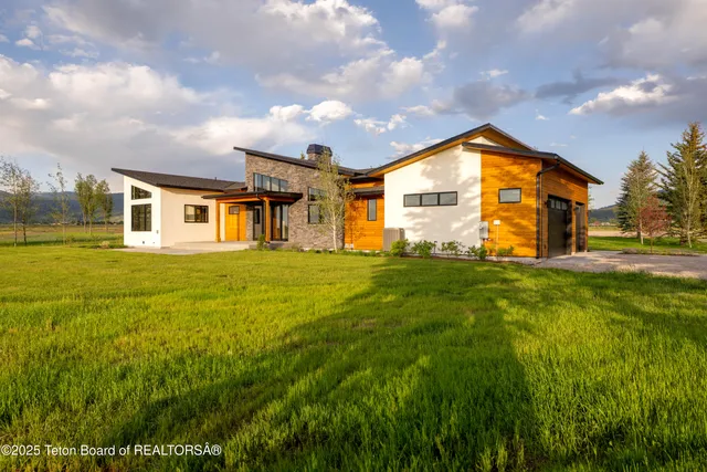 $2,600,000 | 9346 Basin Drive, Victor, ID 83455