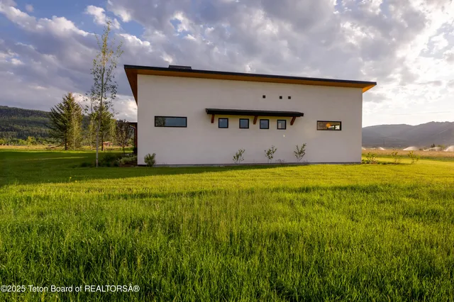 $2,600,000 | 9346 Basin Drive, Victor, ID 83455