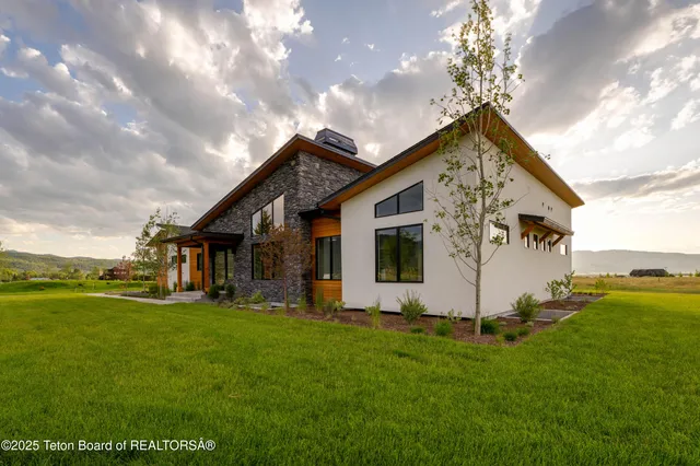 $2,600,000 | 9346 Basin Drive, Victor, ID 83455