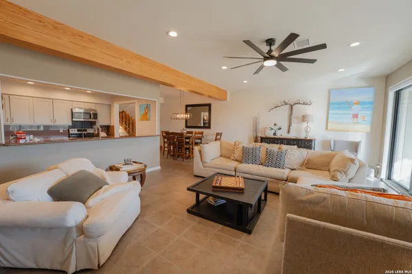 $2,800 | 113 Dawn, Unit B, Horseshoe Bay, TX 78657
