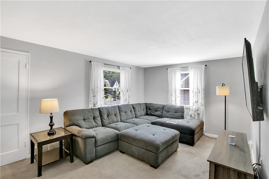 5164 Glenhurst Road Pittsburgh, PA 15207 - Photo 11 of 25 Gallery Image 11