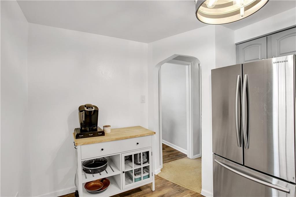 5164 Glenhurst Road Pittsburgh, PA 15207 - Photo 6 of 25 Gallery Image 6