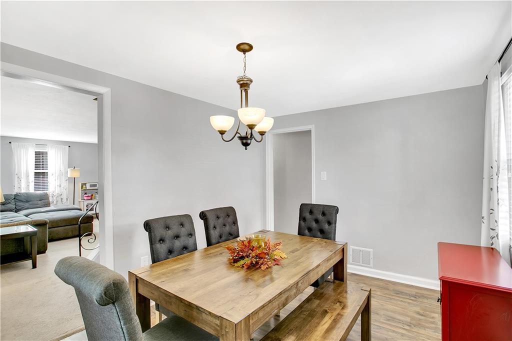 5164 Glenhurst Road Pittsburgh, PA 15207 - Photo 7 of 25 Gallery Image 7
