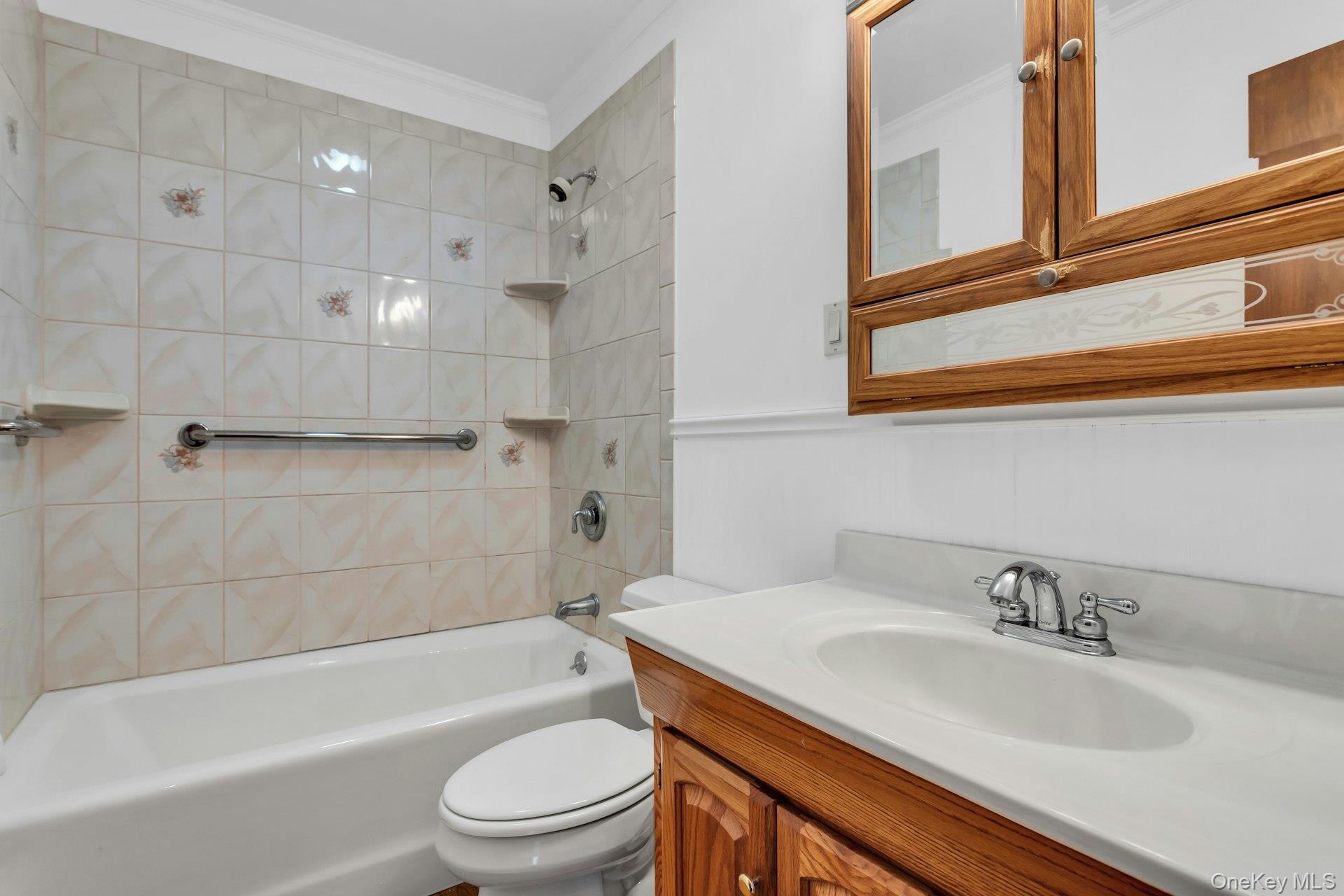 12 Violet Road Bayville, NY 11709 - Photo 26 of 43