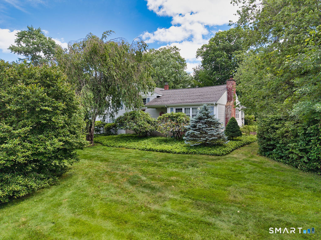 32 Lincoln Lane Ridgefield, CT 06877 - Photo 2 of 40 Gallery Image 2