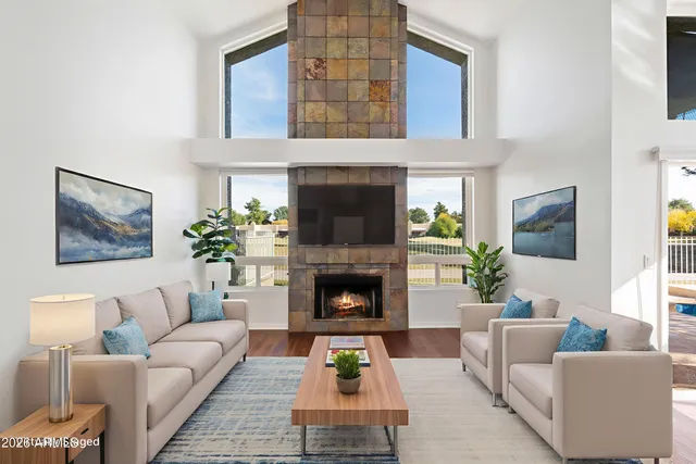 $698,000 | 4028 East Sunnyside Drive, Phoenix, AZ 85028