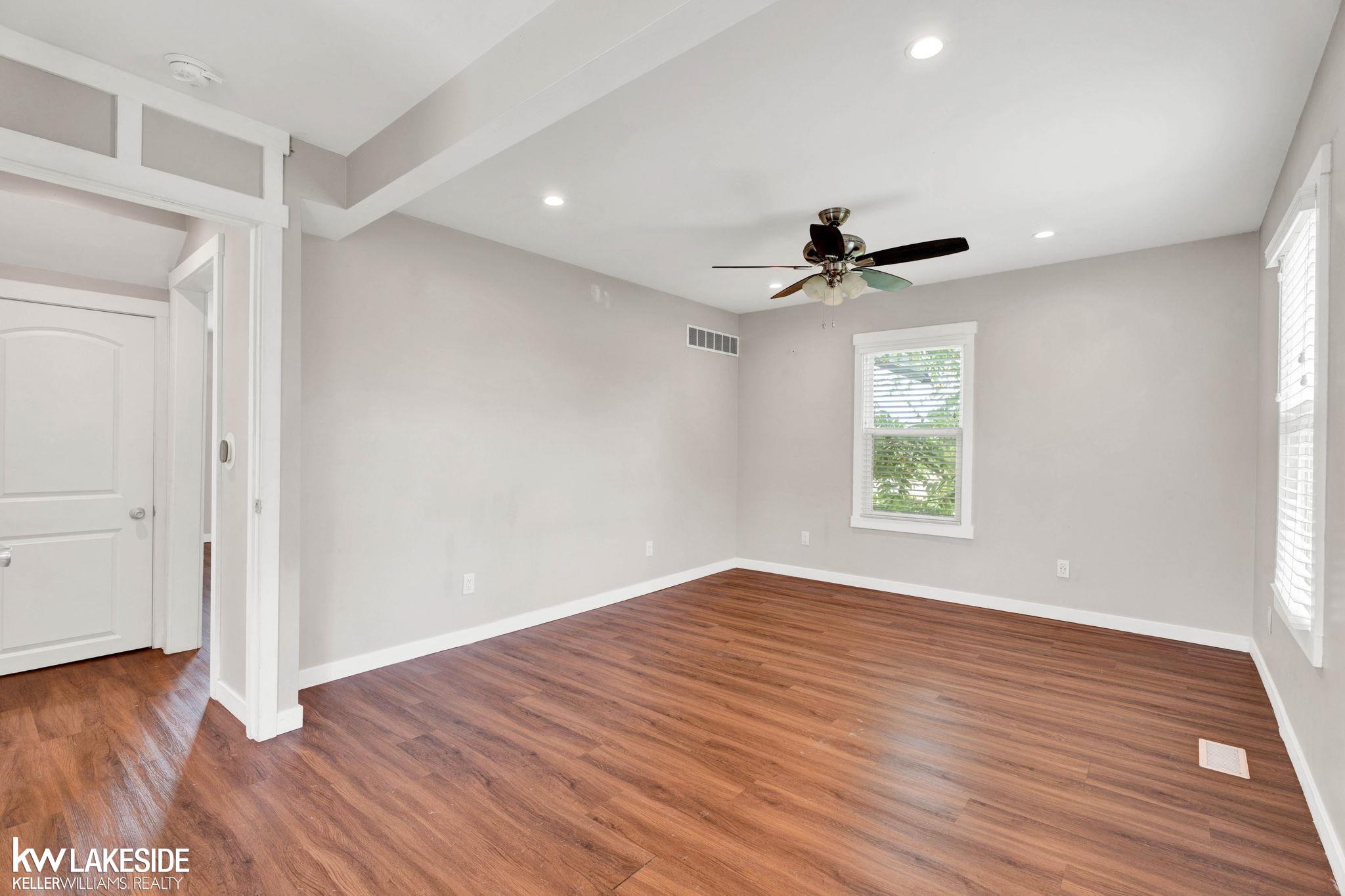 42040 Ryan Road Sterling Heights, MI 48314 - Photo 17 of 42 Gallery Image 17