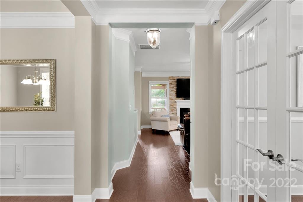 4432 Garris Road Charlotte, NC 28209 - Photo 7 of 41 Gallery Image 7