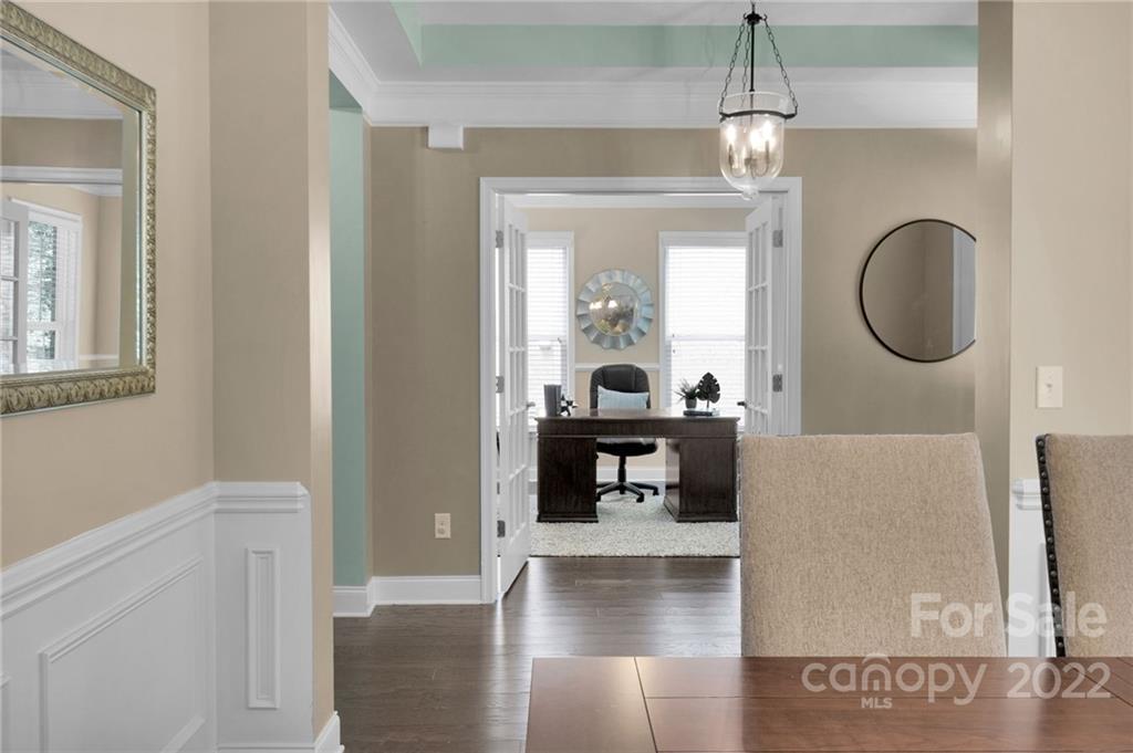 4432 Garris Road Charlotte, NC 28209 - Photo 8 of 41 Gallery Image 8