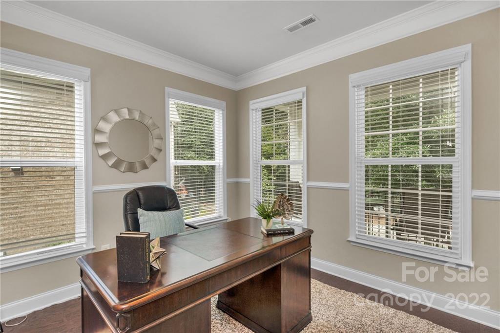 4432 Garris Road Charlotte, NC 28209 - Photo 10 of 41 Gallery Image 10