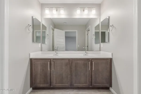 $2,595 | 733 East Commonwealth Avenue, Unit 20, Chandler, AZ 85225