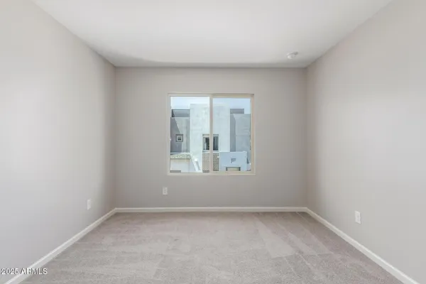 $2,595 | 733 East Commonwealth Avenue, Unit 20, Chandler, AZ 85225