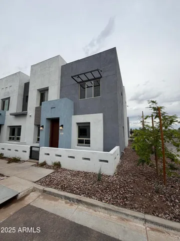 $2,750 | 733 East Commonwealth Avenue, Unit 20, Chandler, AZ 85225