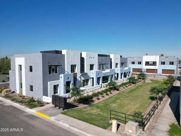 $2,595 | 733 East Commonwealth Avenue, Unit 20, Chandler, AZ 85225