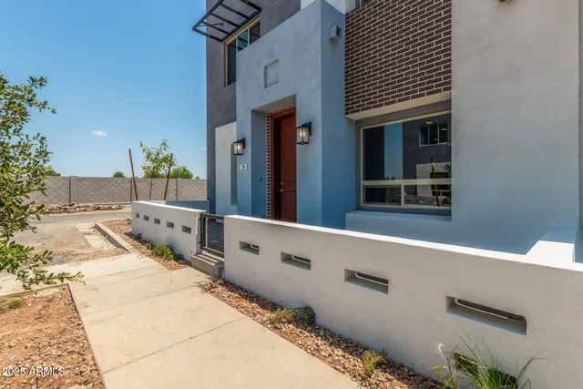 $2,750 | 733 East Commonwealth Avenue, Unit 20, Chandler, AZ 85225