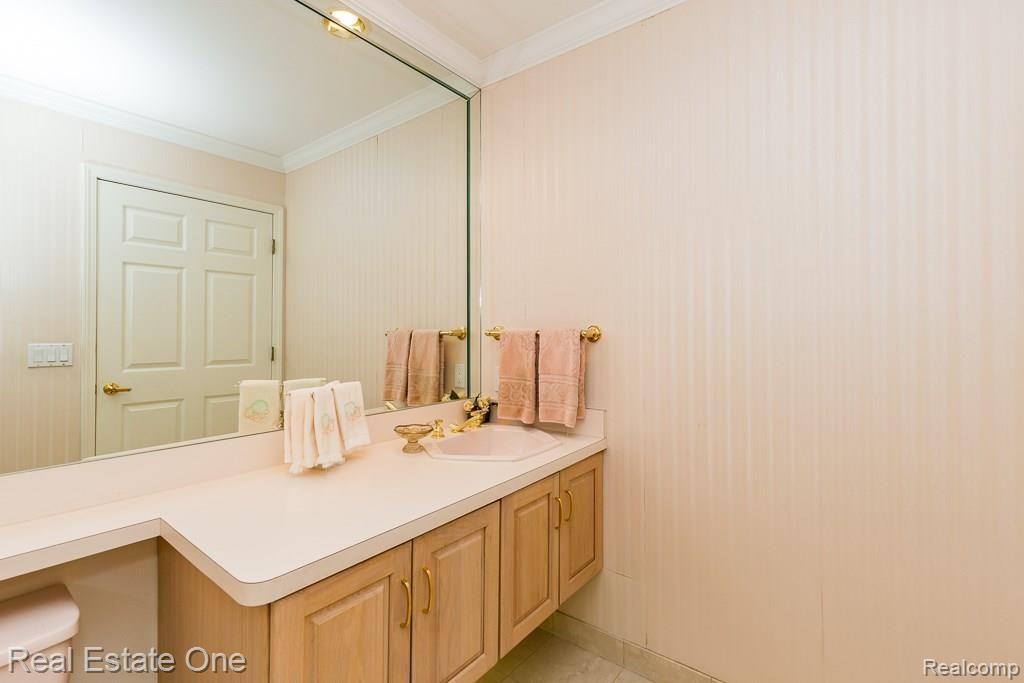 2129 Clinton View Circle Rochester Hills, MI 48309 - Photo 30 of 37