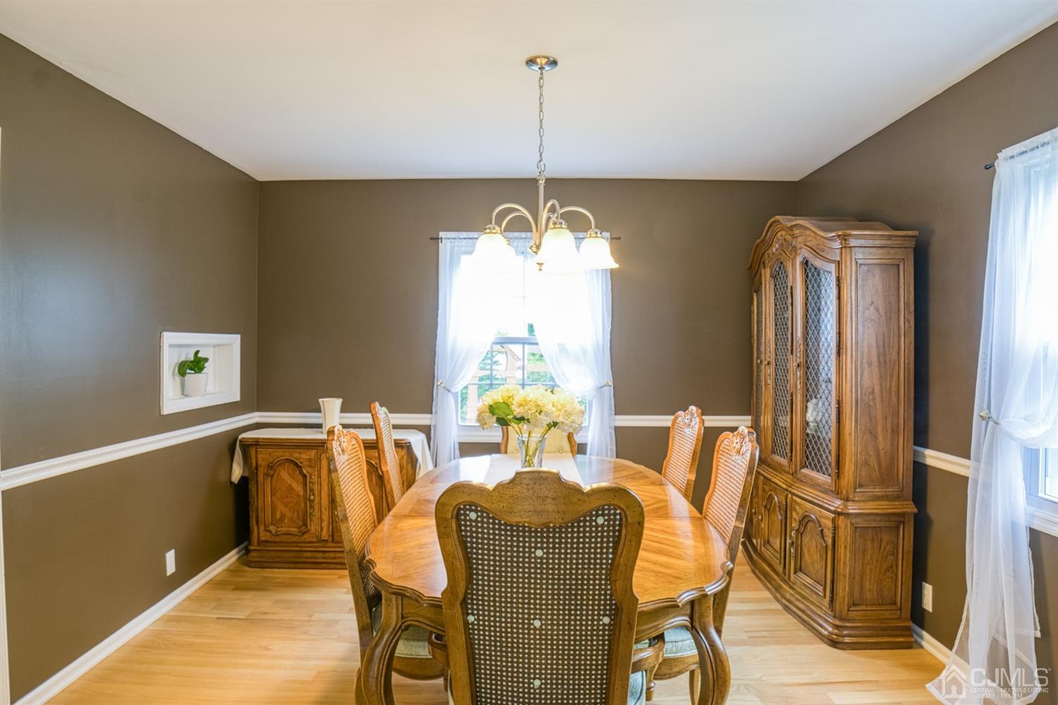 403 Georges Road Dayton, NJ 08810 - Photo 11 of 29 Gallery Image 11
