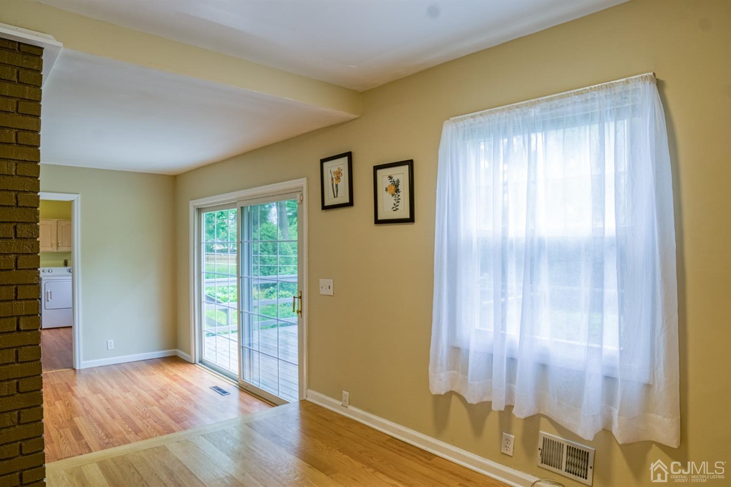 403 Georges Road Dayton, NJ 08810 - Photo 15 of 29 Gallery Image 15