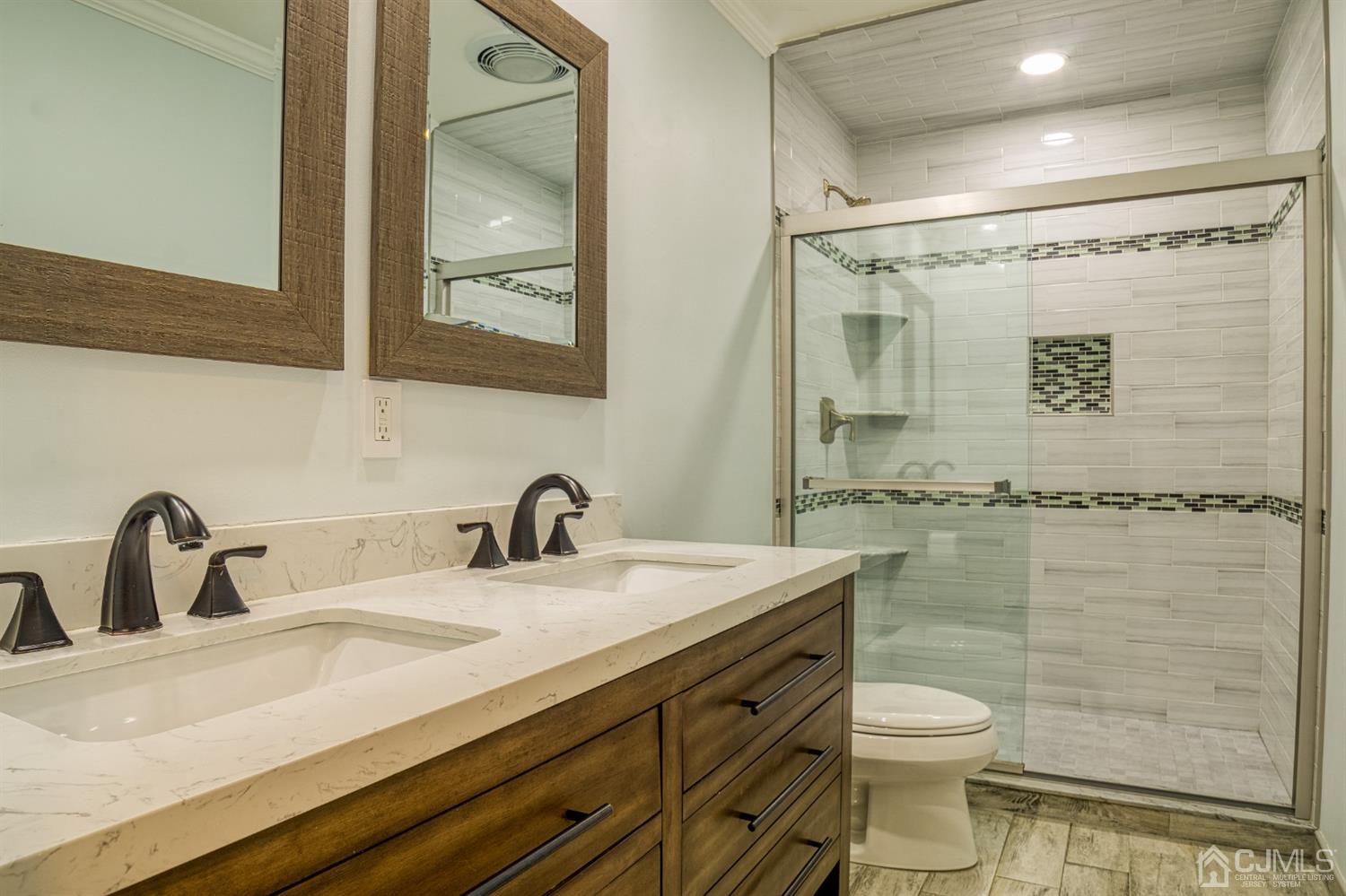 403 Georges Road Dayton, NJ 08810 - Photo 23 of 29 Gallery Image 23