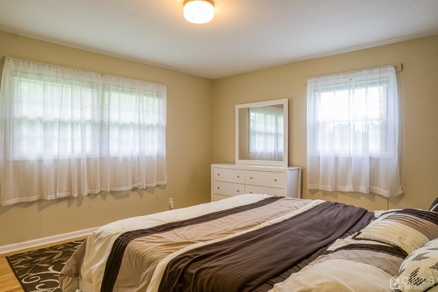 403 Georges Road Dayton, NJ 08810 - Photo 25 of 29 Gallery Image 25
