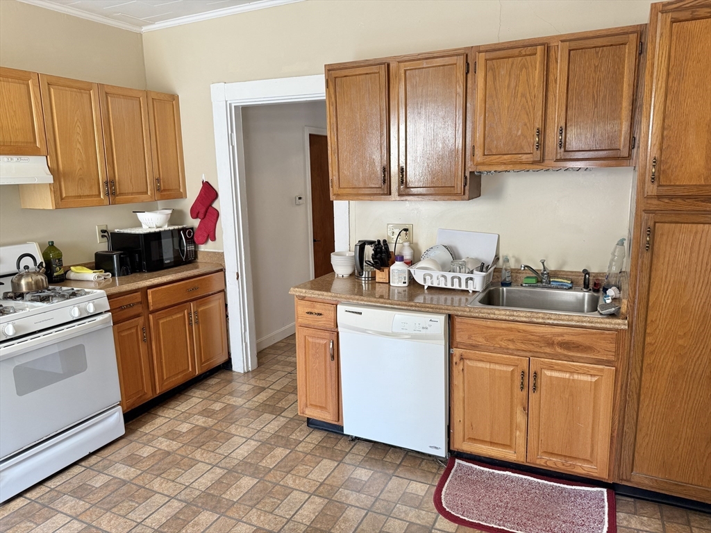 23 Orient Street Malden, MA 02148 - Photo 14 of 42