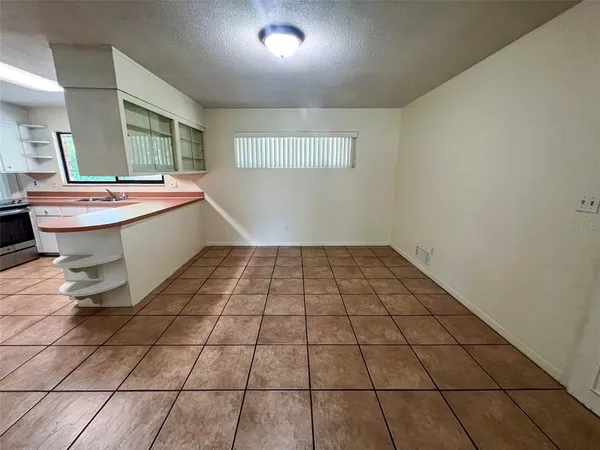 $2,495 | 3524 Northwest 12th Avenue, Gainesville, FL 32605