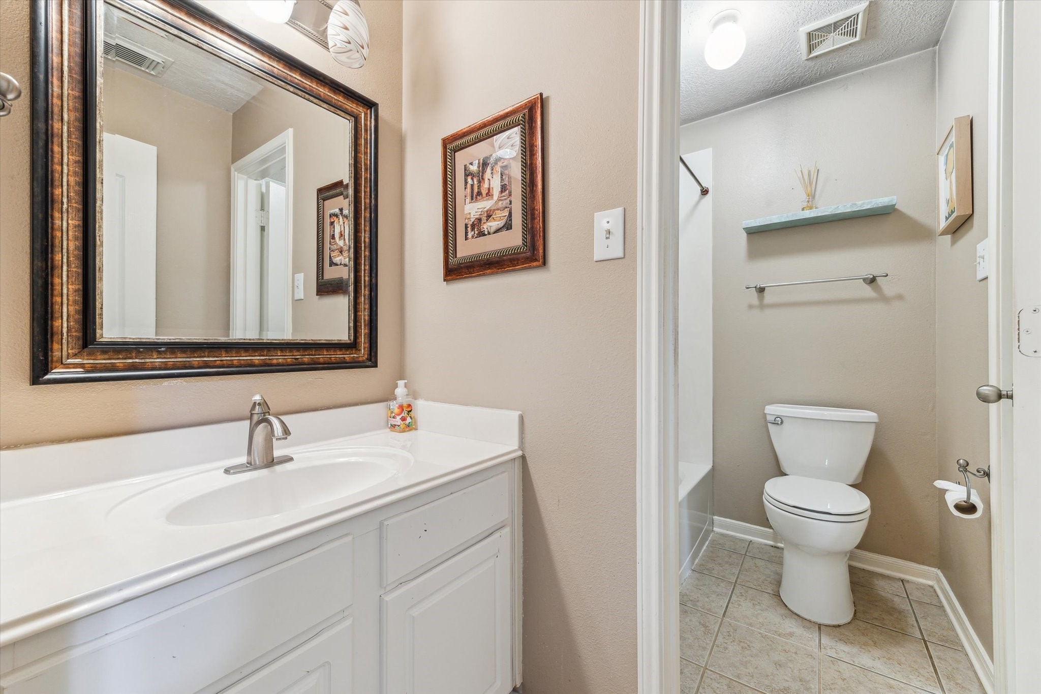 5716 Meadow Breeze Lane Rosharon, TX 77583 - Photo 16 of 24 1ST Sink in the Jack & Jill Bathroom.
