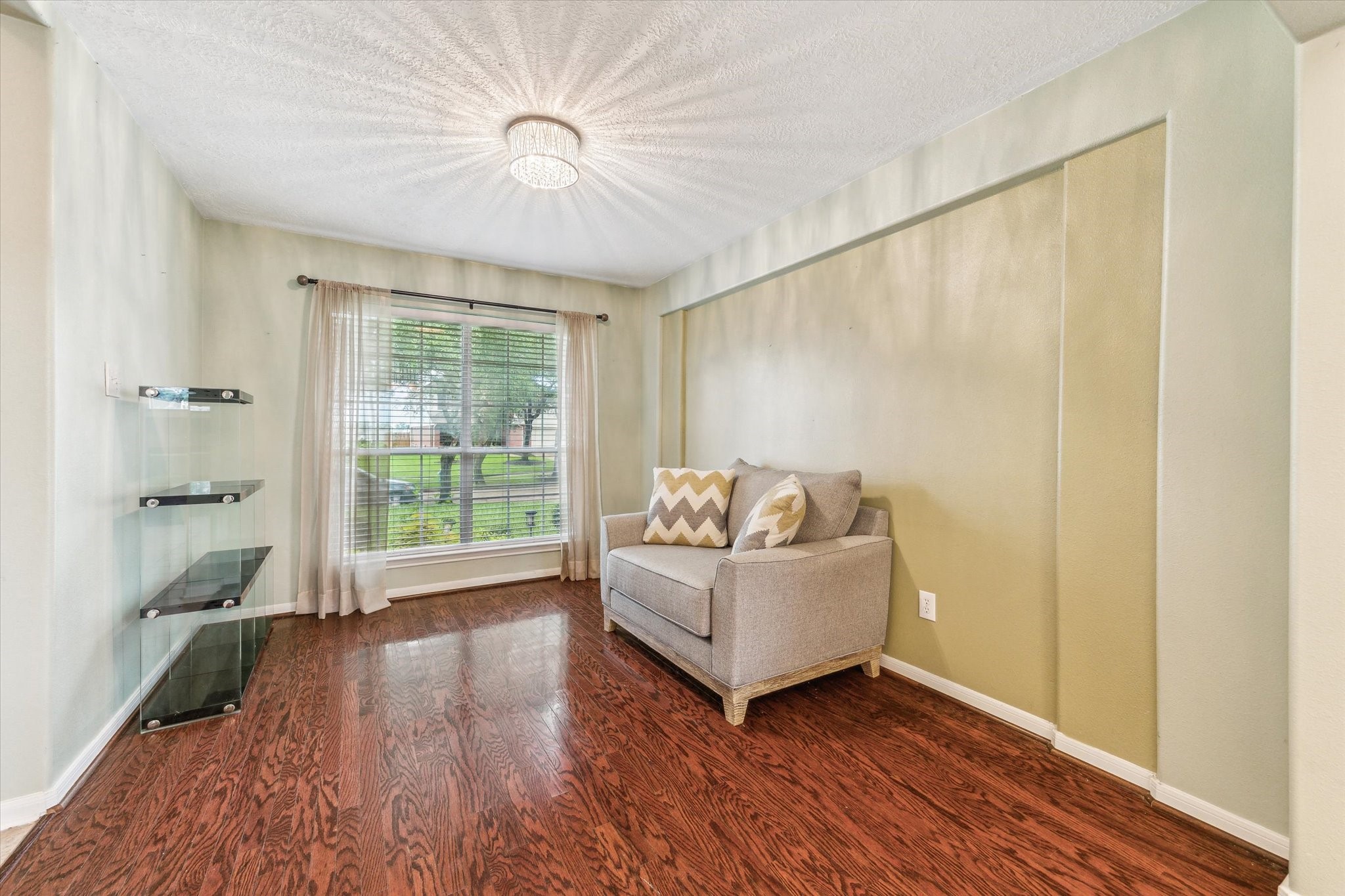 5716 Meadow Breeze Lane Rosharon, TX 77583 - Photo 3 of 24 Formal Living room with nice wood floors.