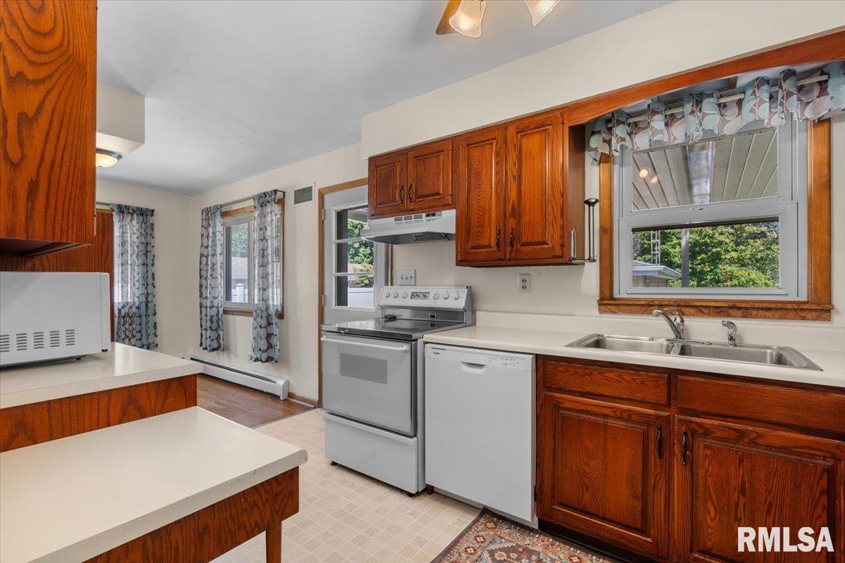 3344 South Fremont Street Springfield, IL 62703 - Photo 14 of 36 Gallery Image 14