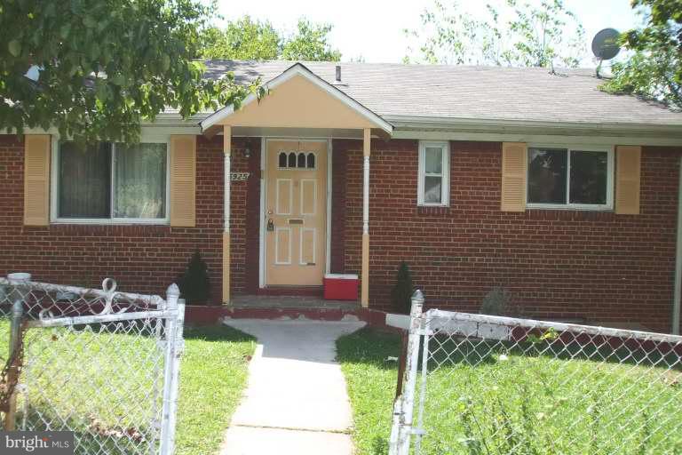 6925 Decatur Place Hyattsville, MD 20784 - Photo 1 of 1 Exterior (Main)
