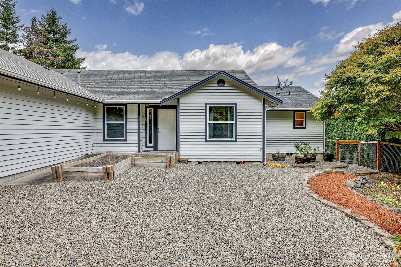 54 Ship View Court Port Ludlow, WA 98365 - Photo 2 of 40