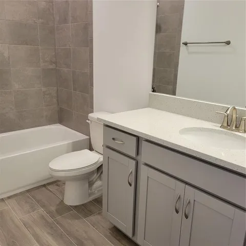 $2,400 | 3088 Via Sienna Circle, Unit 3088, Sarasota, FL 34243