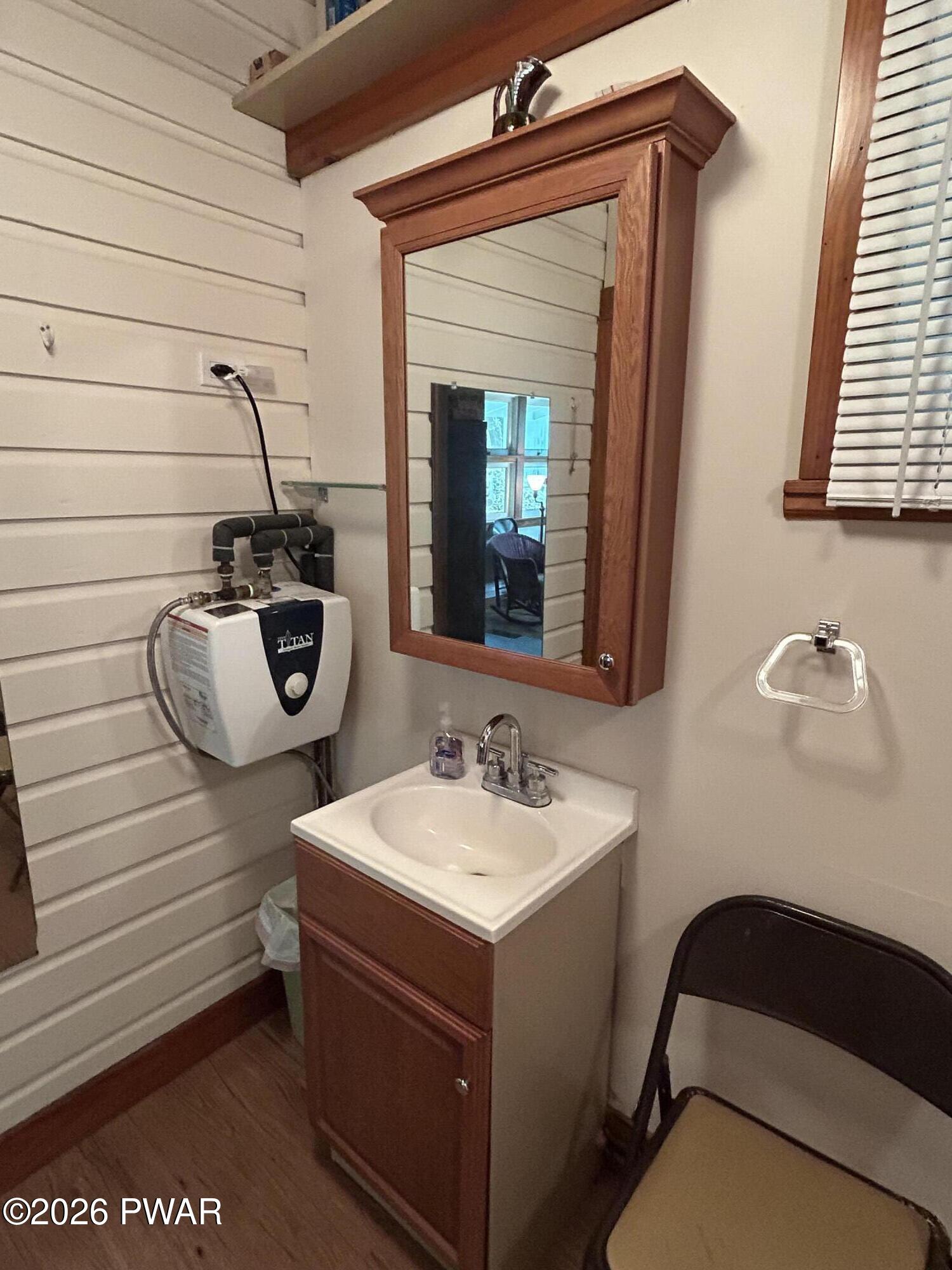 111 Ridgefield Point Road Greentown, PA 18426 - Photo 12 of 61