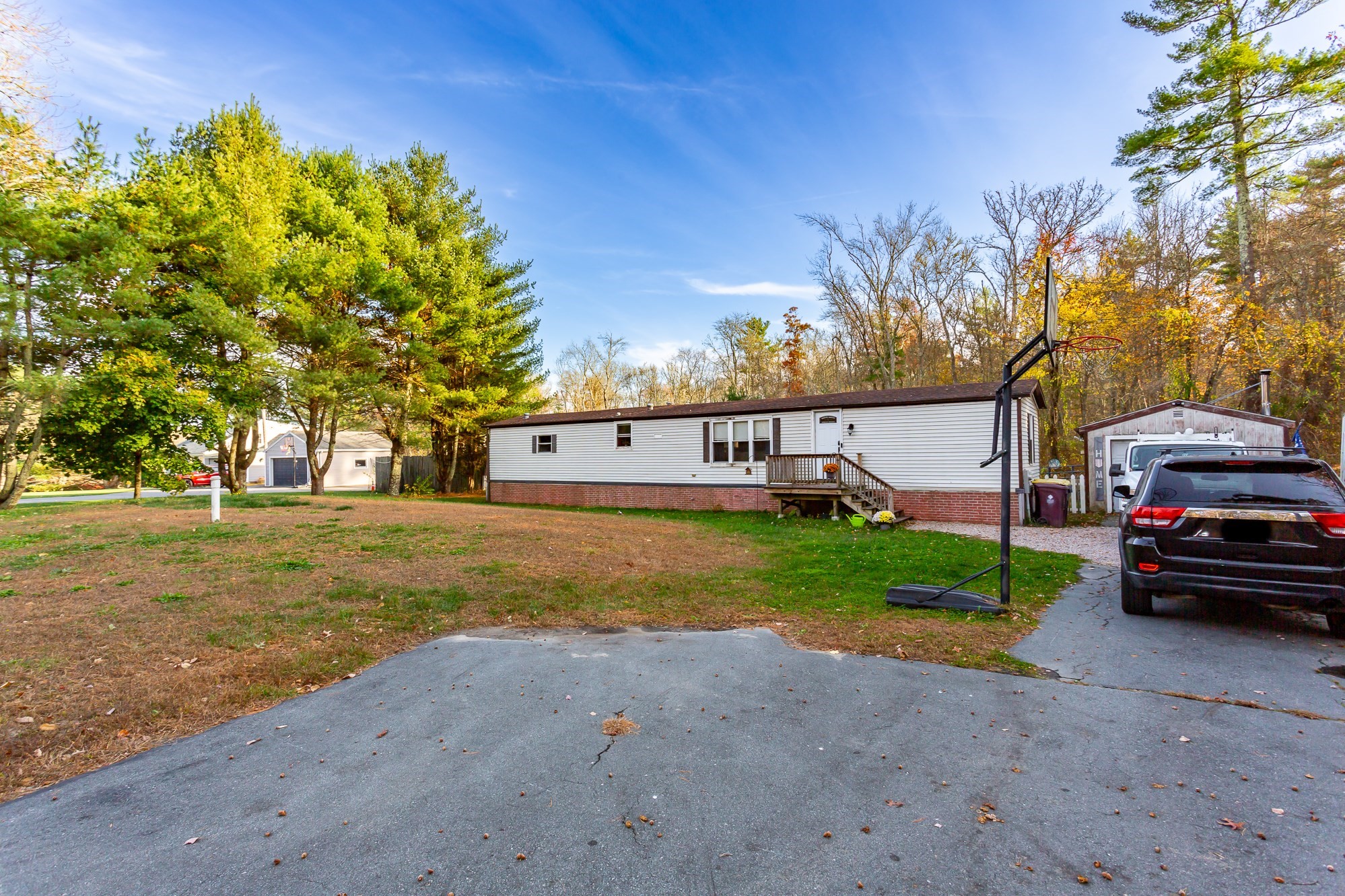 142 Peckham Road Acushnet, MA 02743 - Photo 2 of 24 Gallery Image 2
